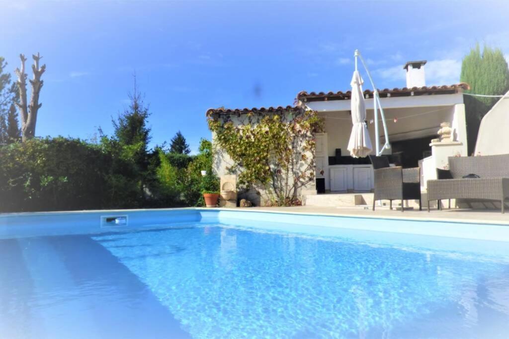 Ibis - Villa Avec Piscine, Jardin Et Parking Arles Kültér fotó