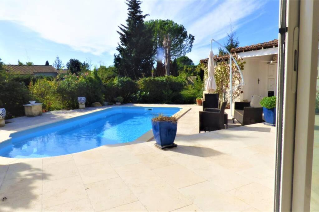 Ibis - Villa Avec Piscine, Jardin Et Parking Arles Kültér fotó